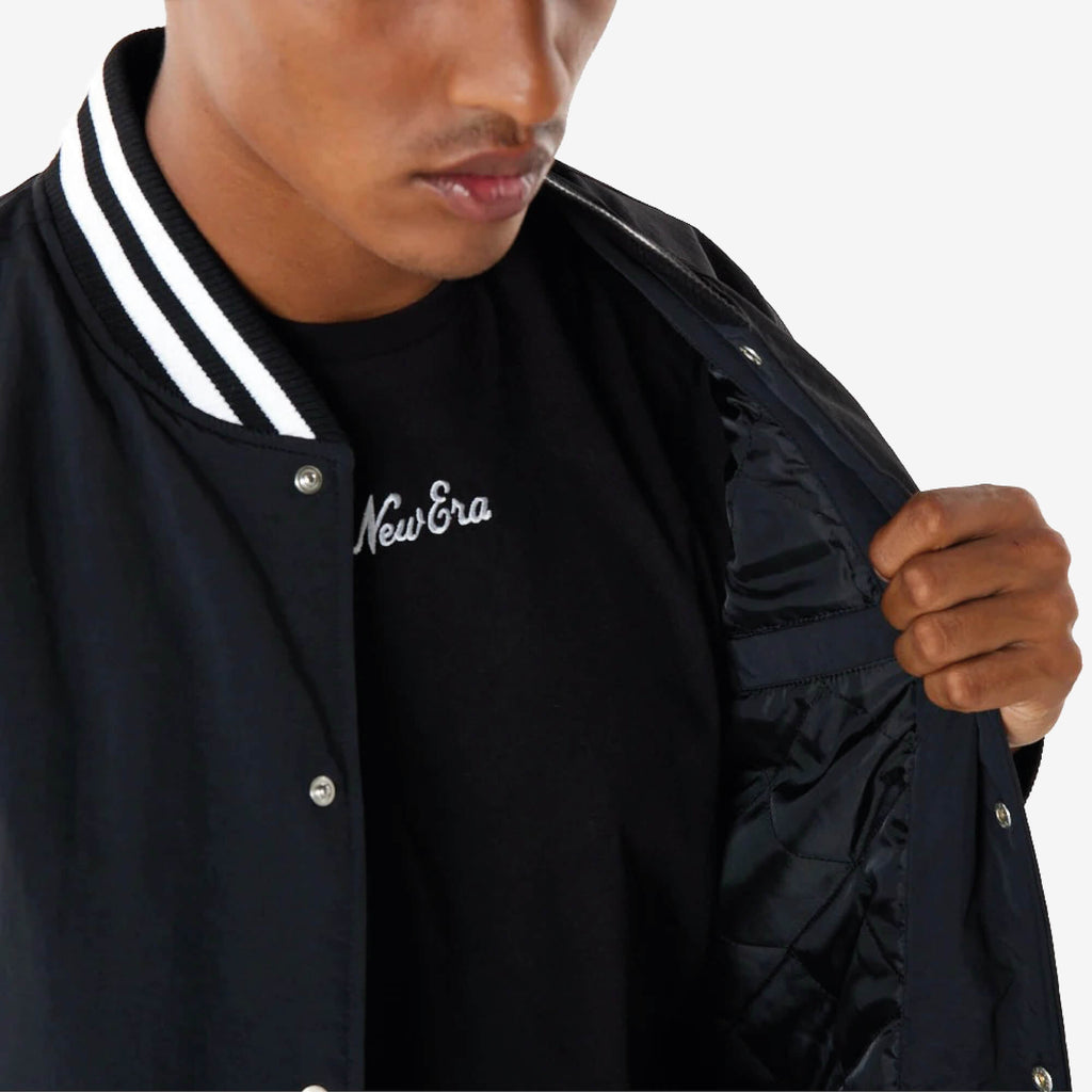 New Era New York Yankees Bomber Jacket – Preto