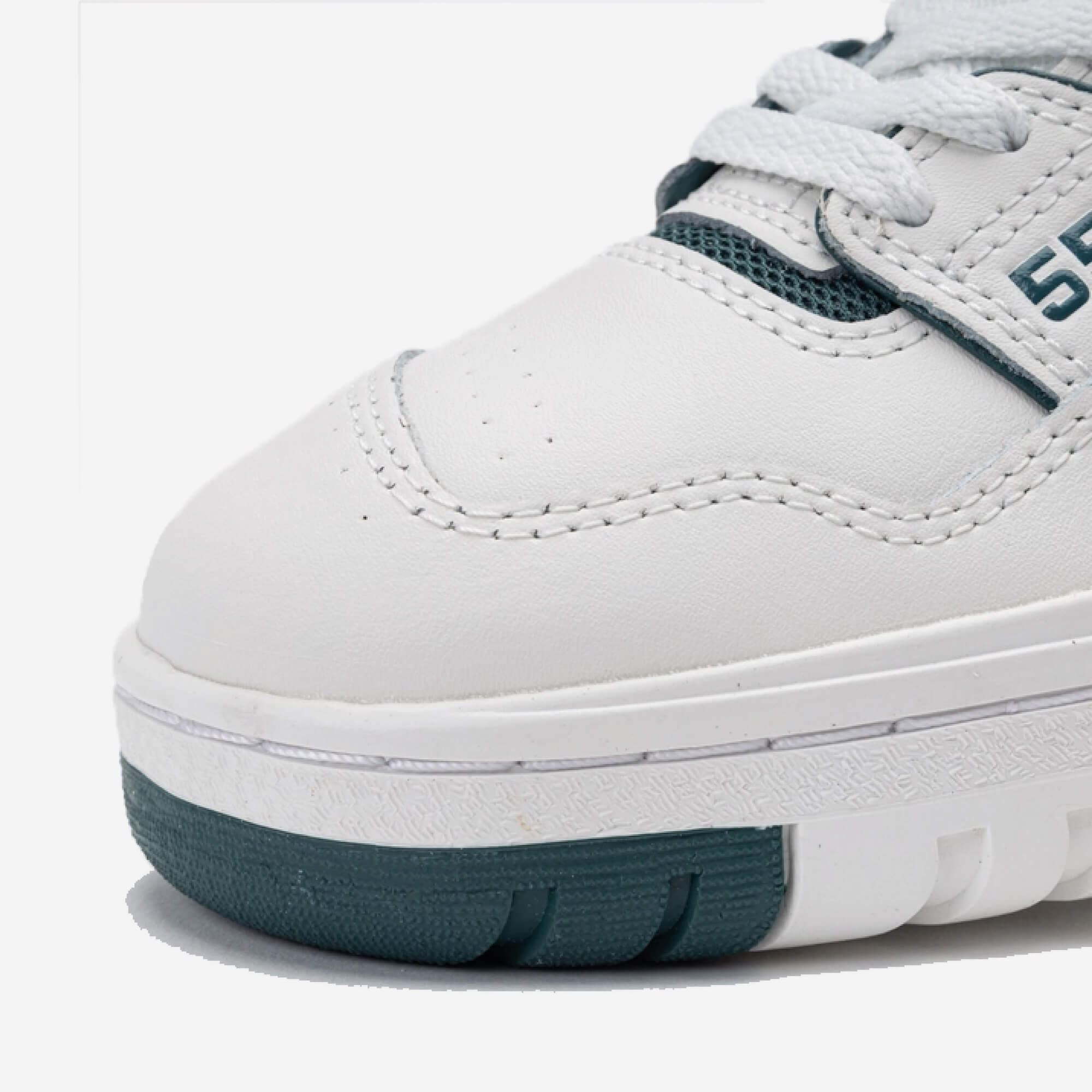 New Balance 550 ‘Reflection New Spruce’