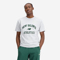 New Balance Athletics Varsity Graphic T-Shirt - Cinzento