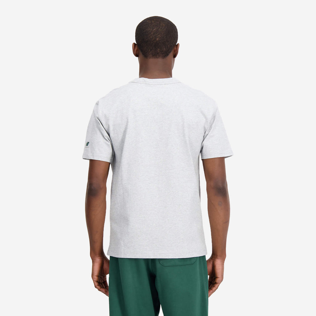 New Balance Athletics Varsity Graphic T-Shirt - Cinzento