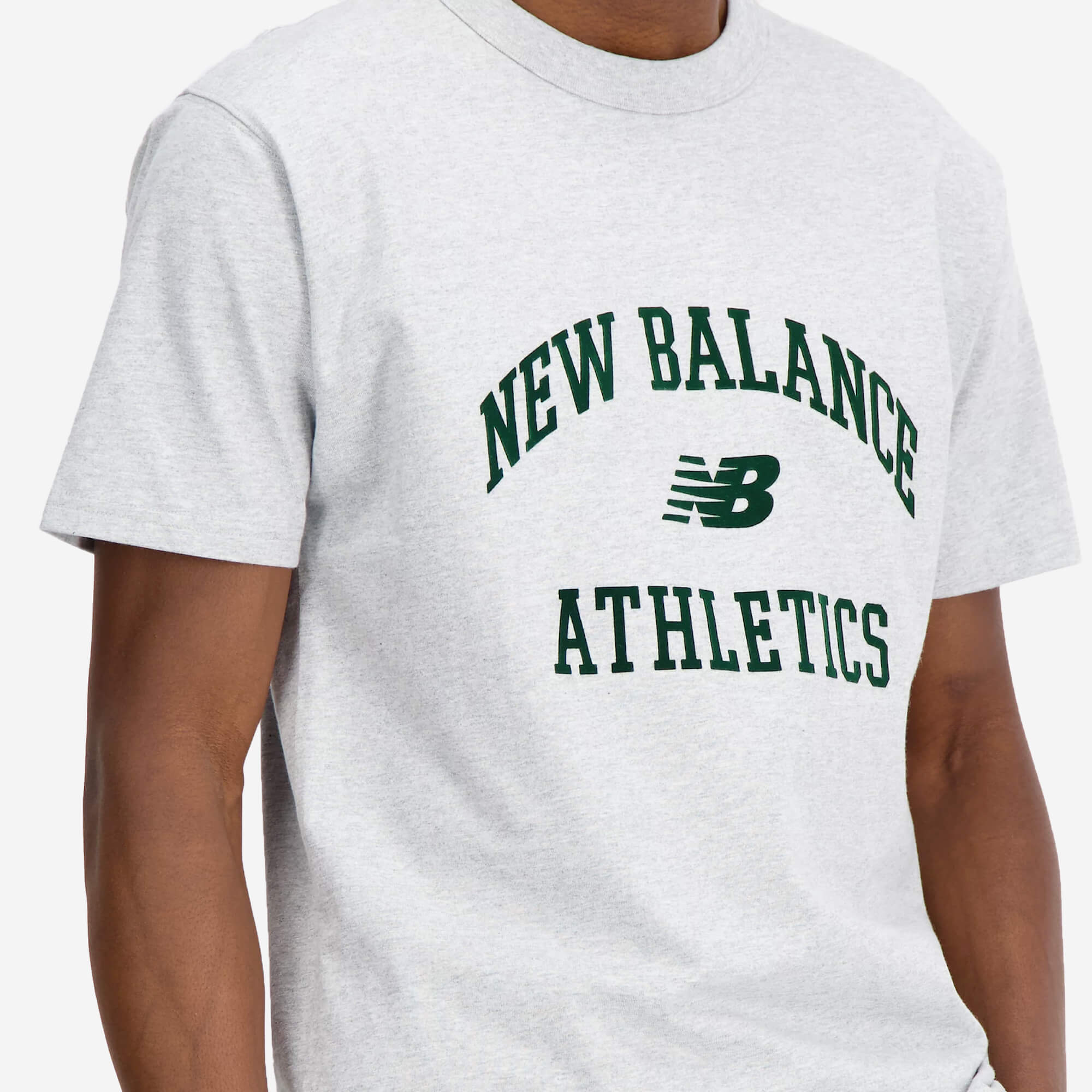 New Balance Athletics Varsity Graphic T-Shirt - Cinzento