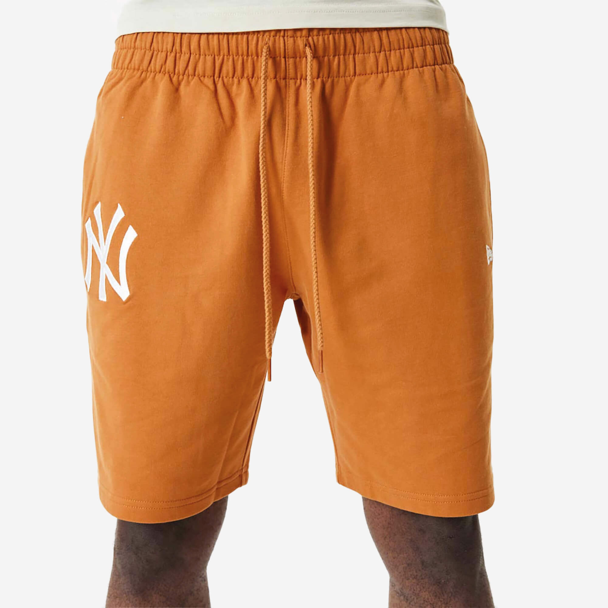 New Era Essentials NY Yankees Shorts – Laranja